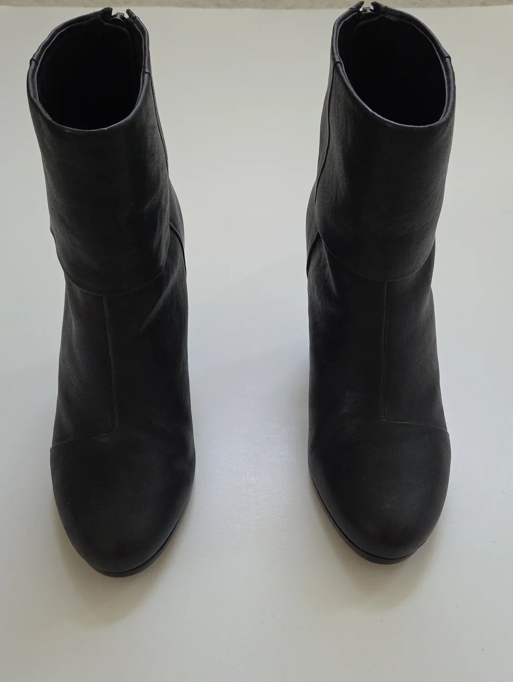 Rag & Bone Women's Black Ankle Boots - Sleek Classic Style